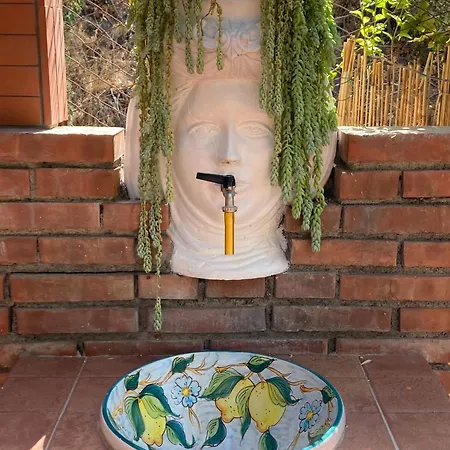 בית נופש Casa Marlu טאורמינה